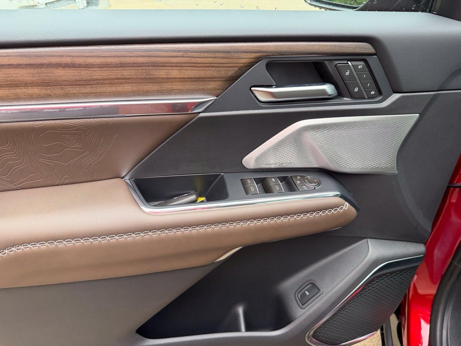 2027 GMC Acadia AWD Denali Ultimate