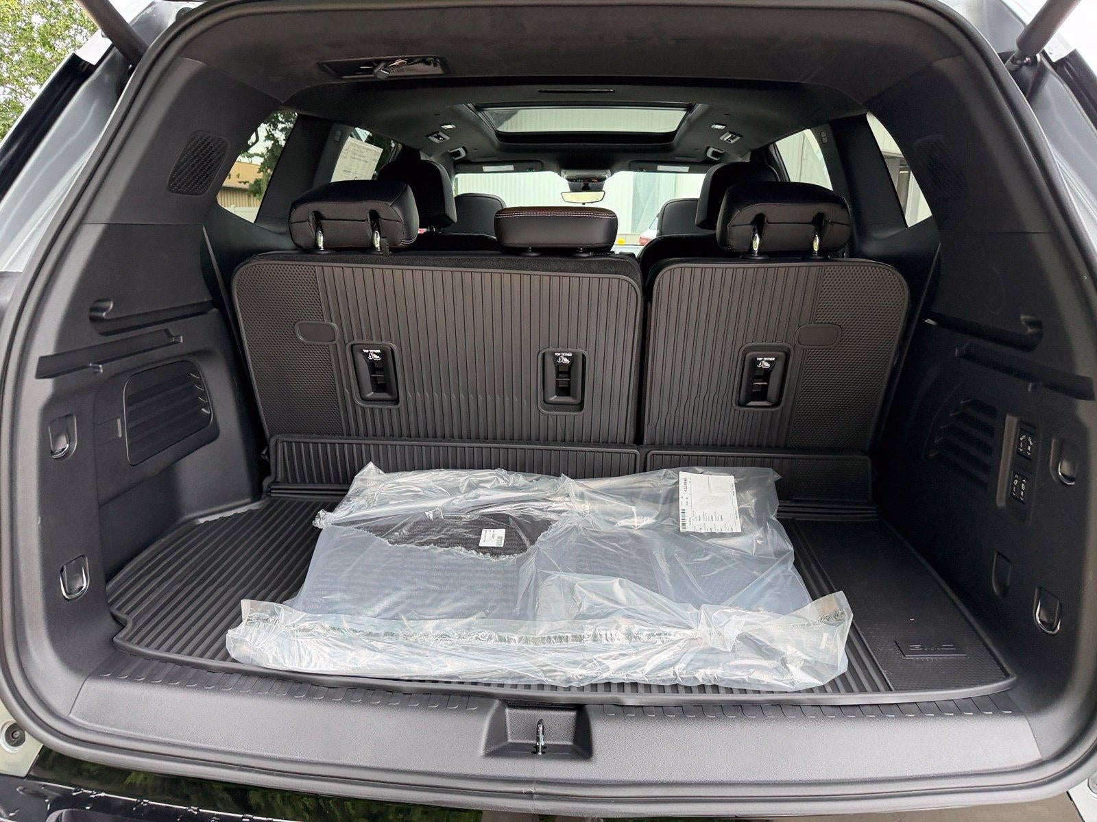 2027 GMC Acadia AWD Denali Ultimate