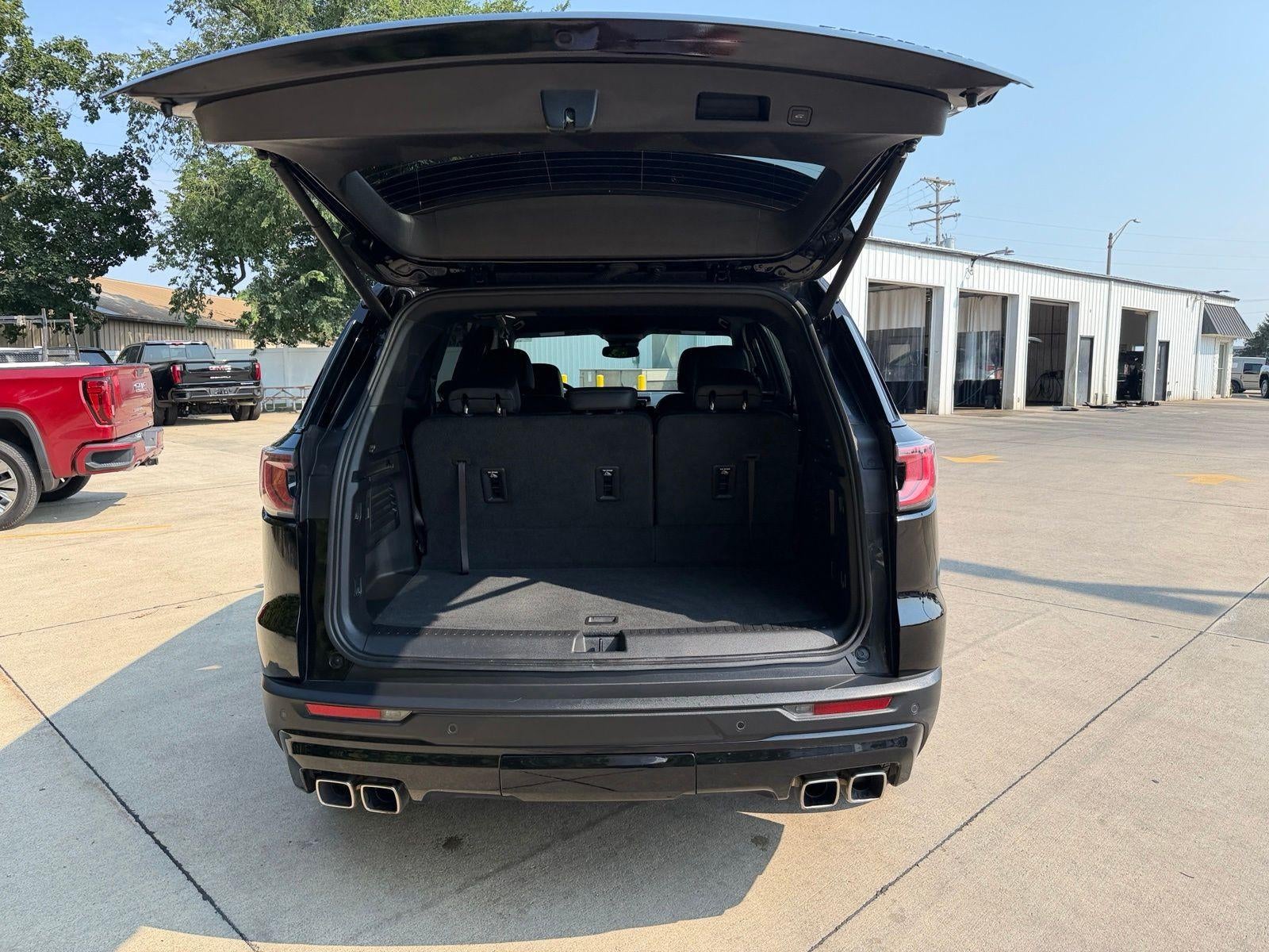 2024 GMC Acadia Elevation