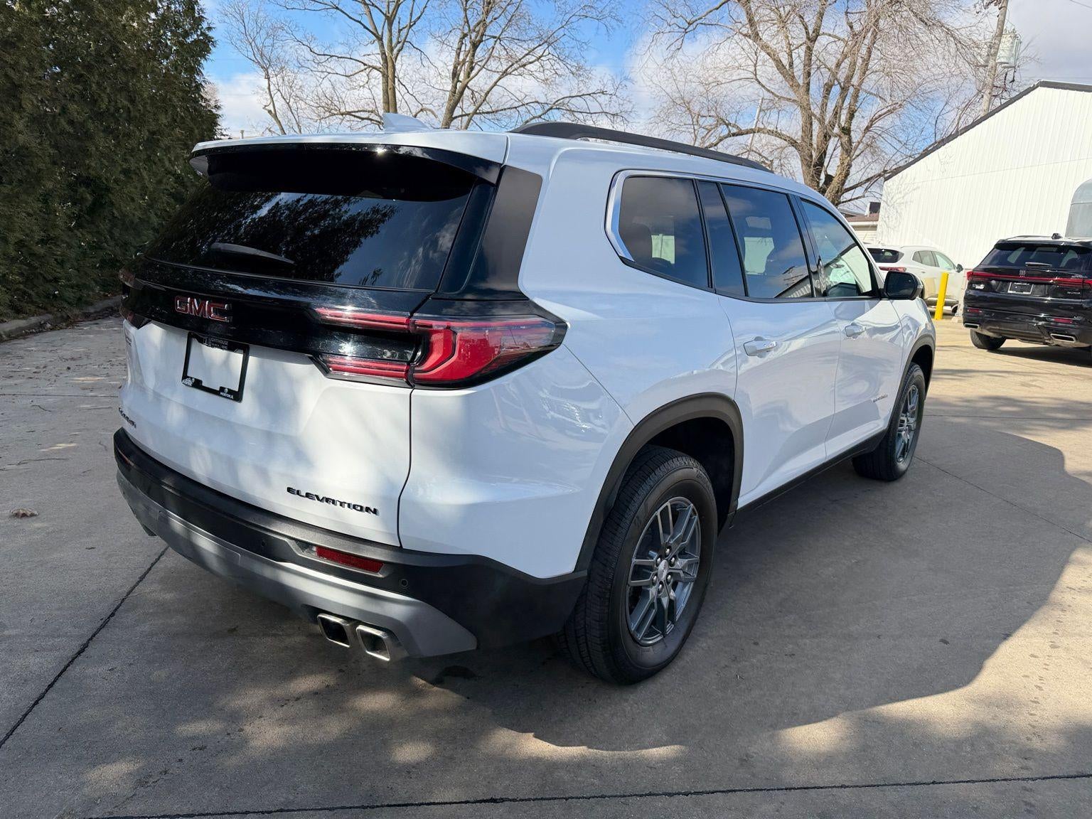 2025 GMC Acadia Elevation