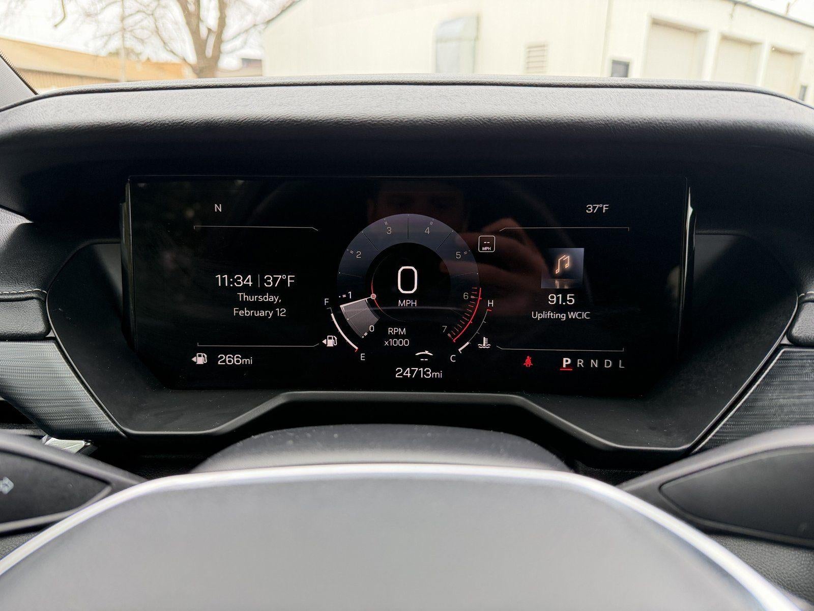 2025 GMC Acadia Elevation