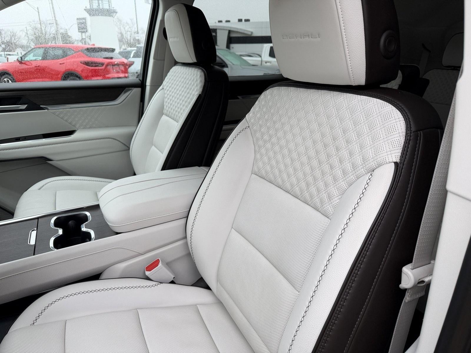 2025 GMC Acadia Denali