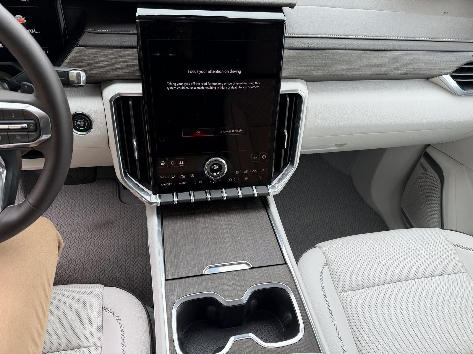 2025 GMC Acadia Denali