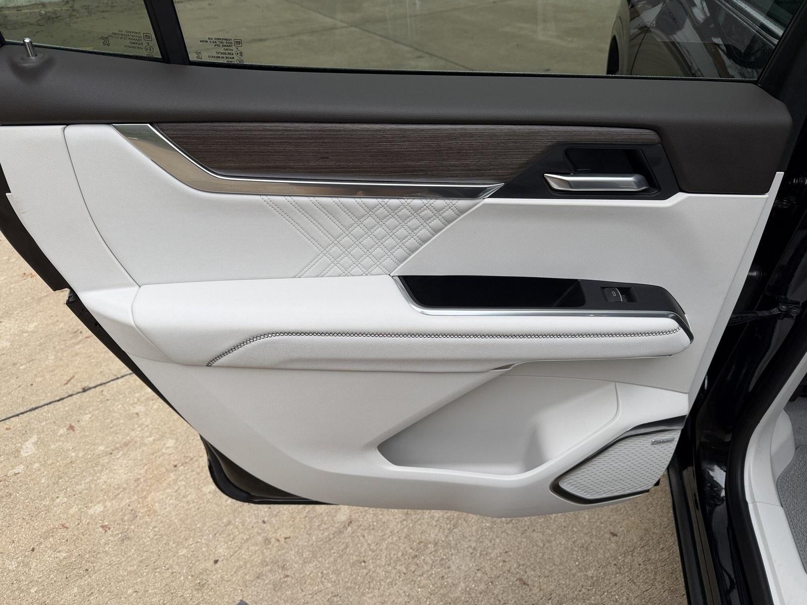 2025 GMC Acadia Denali