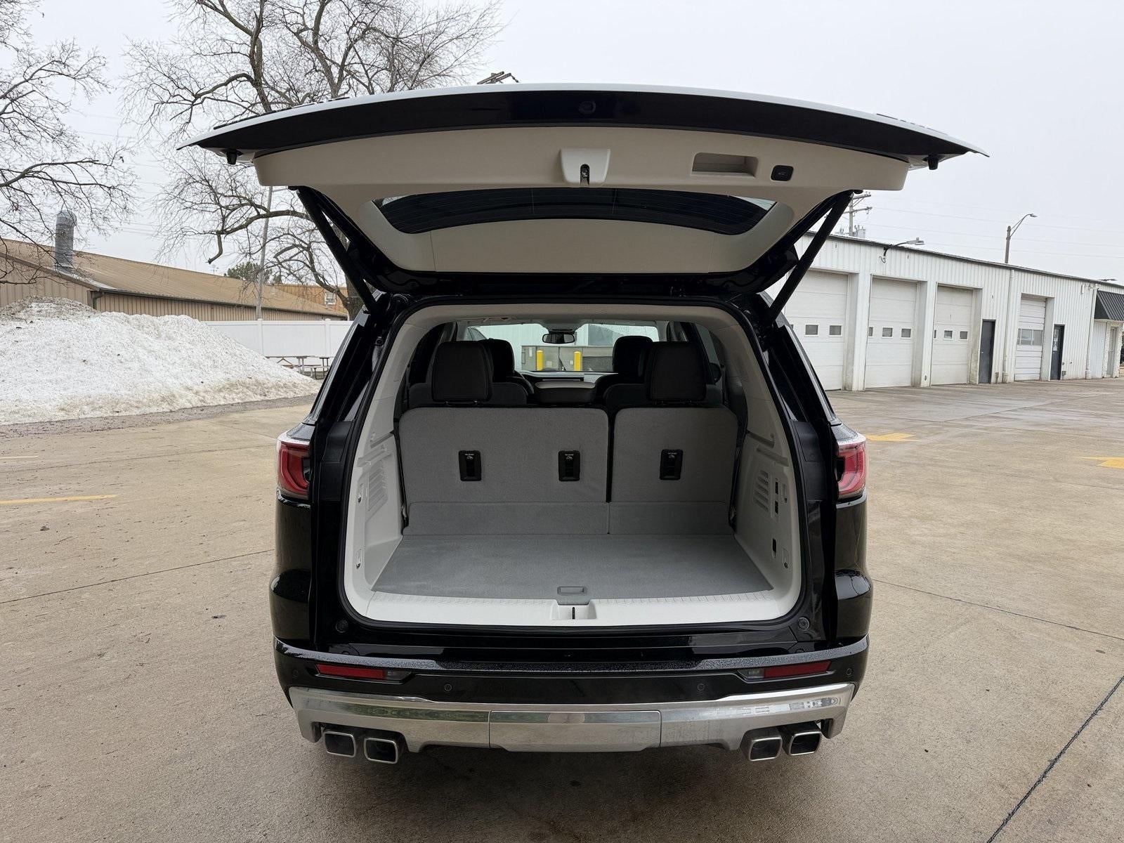 2025 GMC Acadia Denali