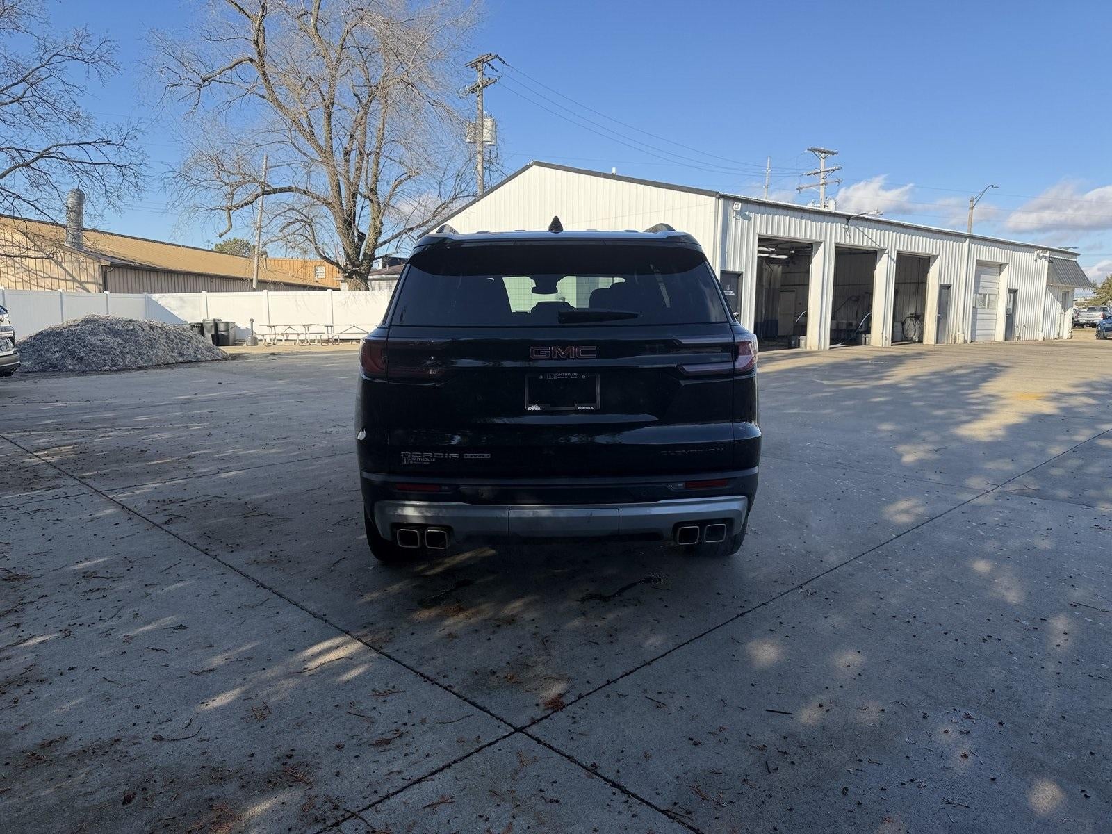 2025 GMC Acadia Elevation