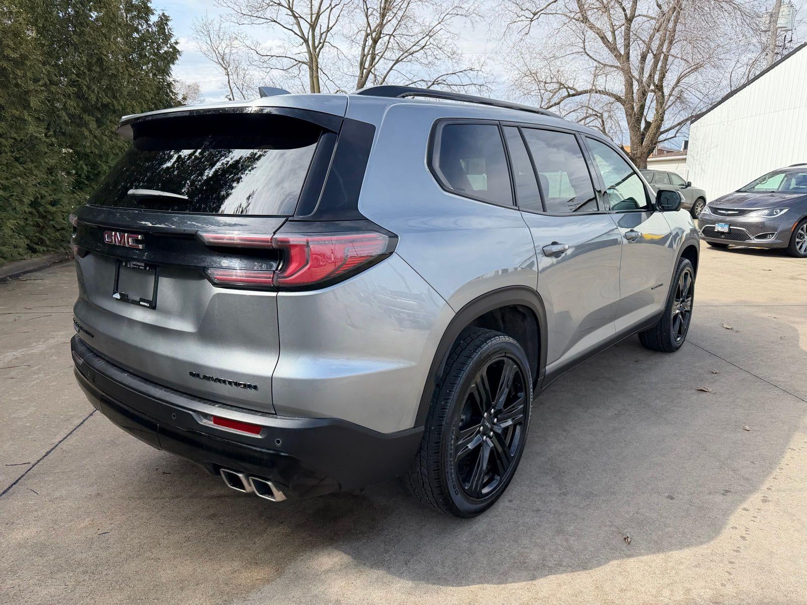 2025 GMC Acadia Elevation