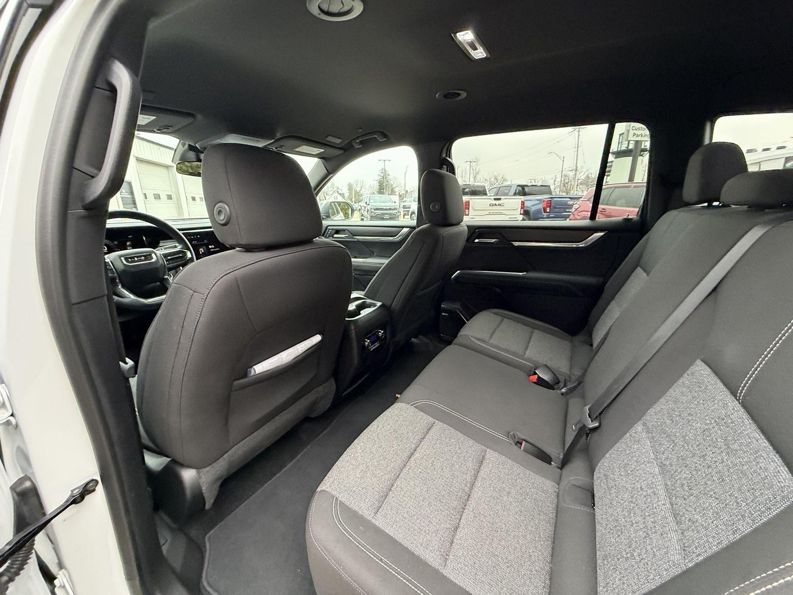 2025 GMC Acadia Elevation