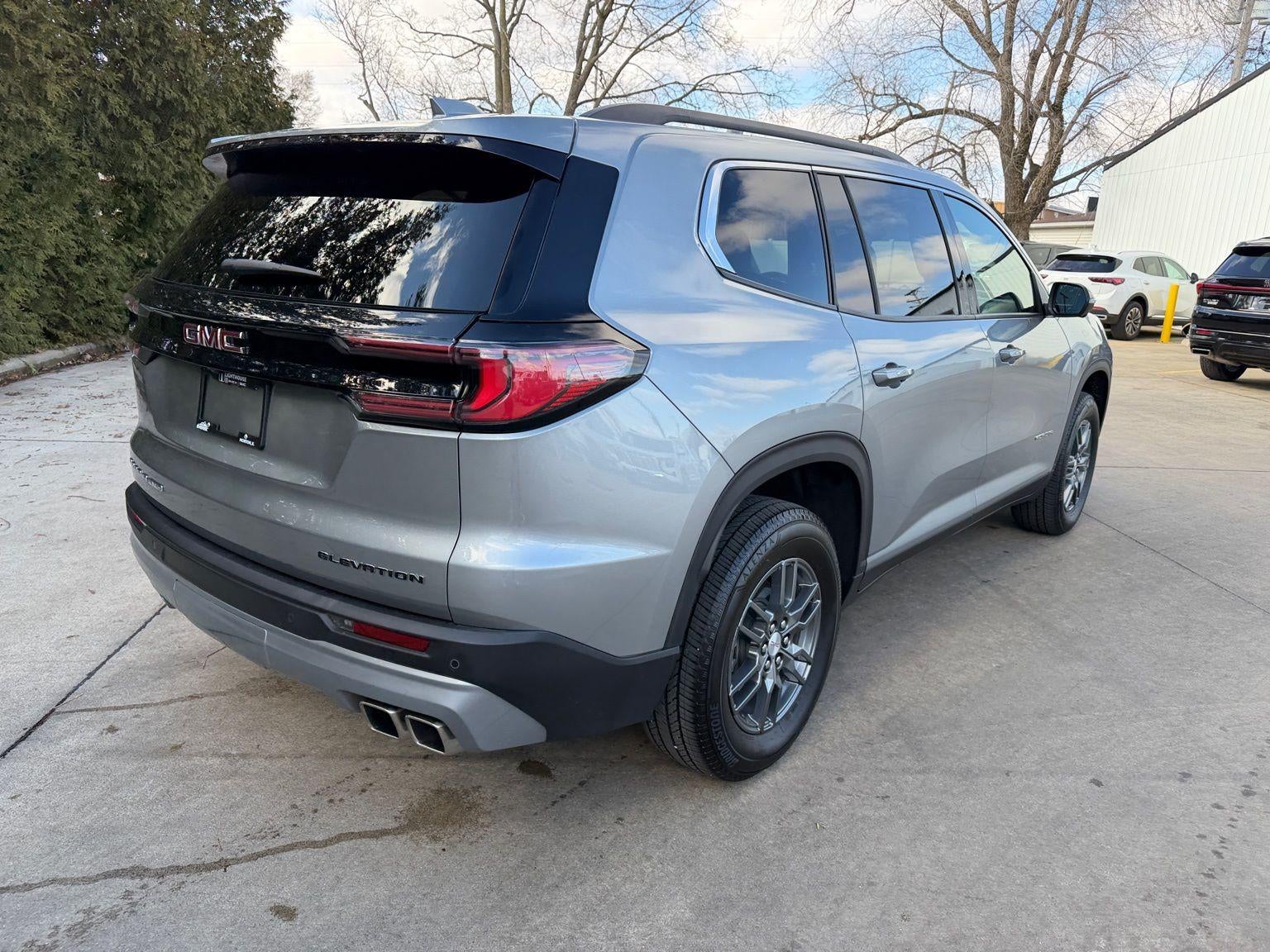 2025 GMC Acadia Elevation
