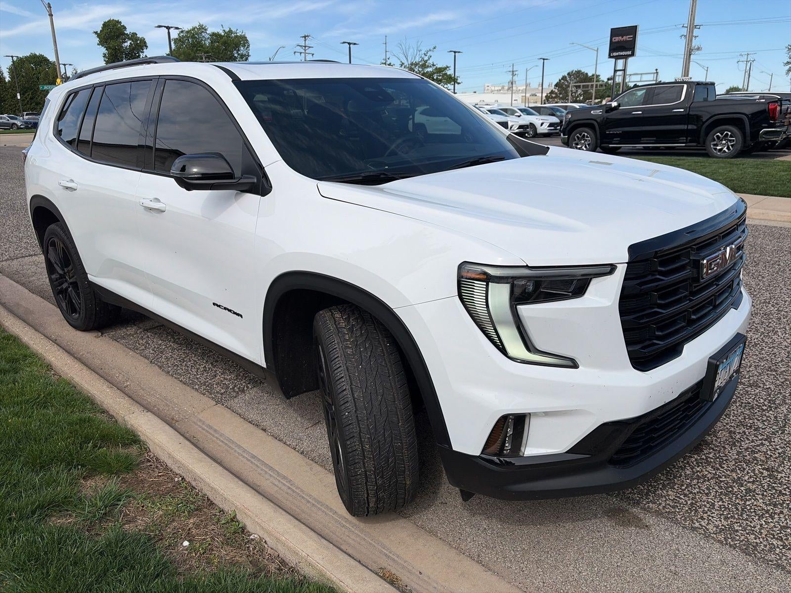 2025 GMC Acadia Elevation