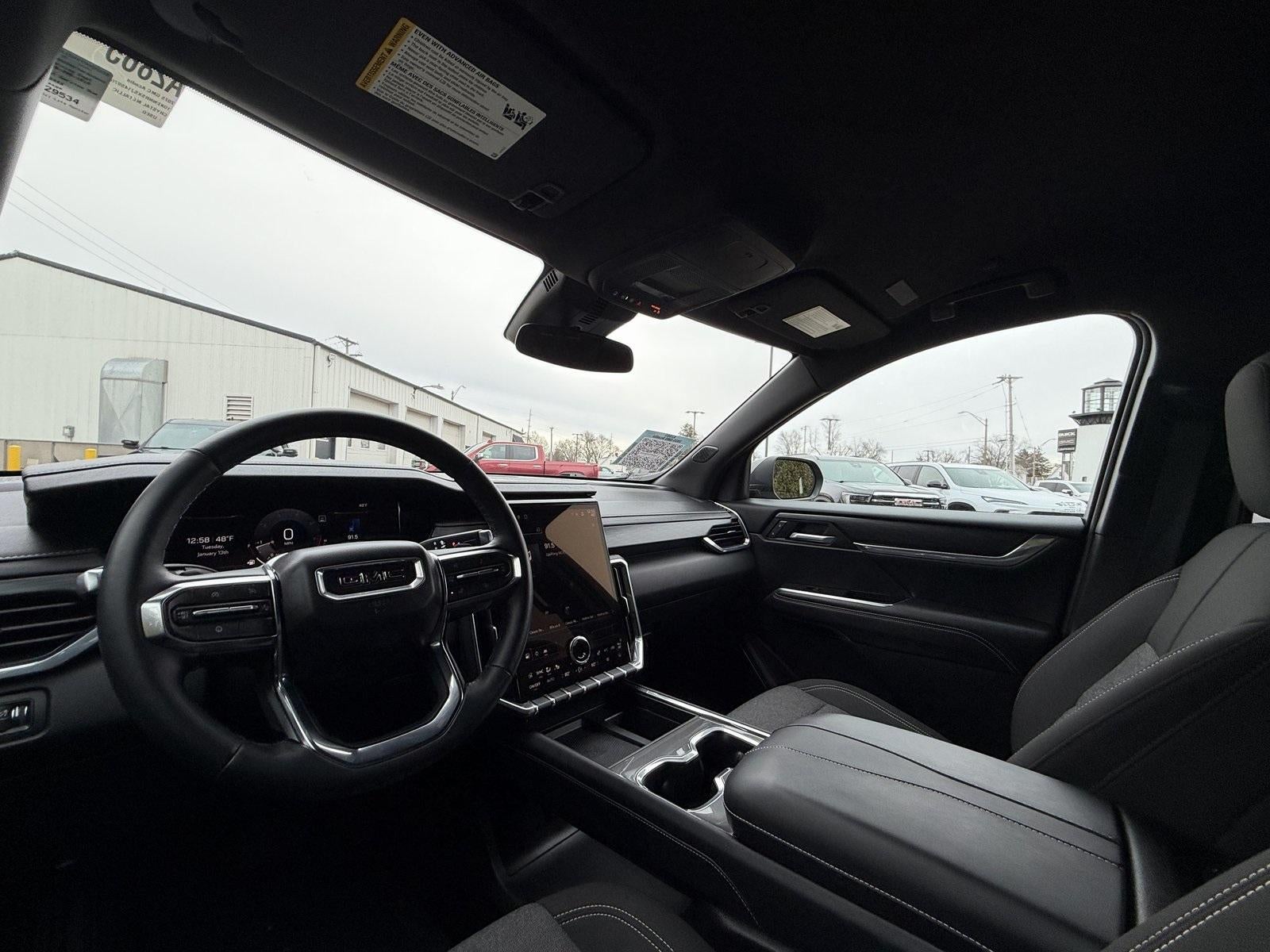 2025 GMC Acadia Elevation