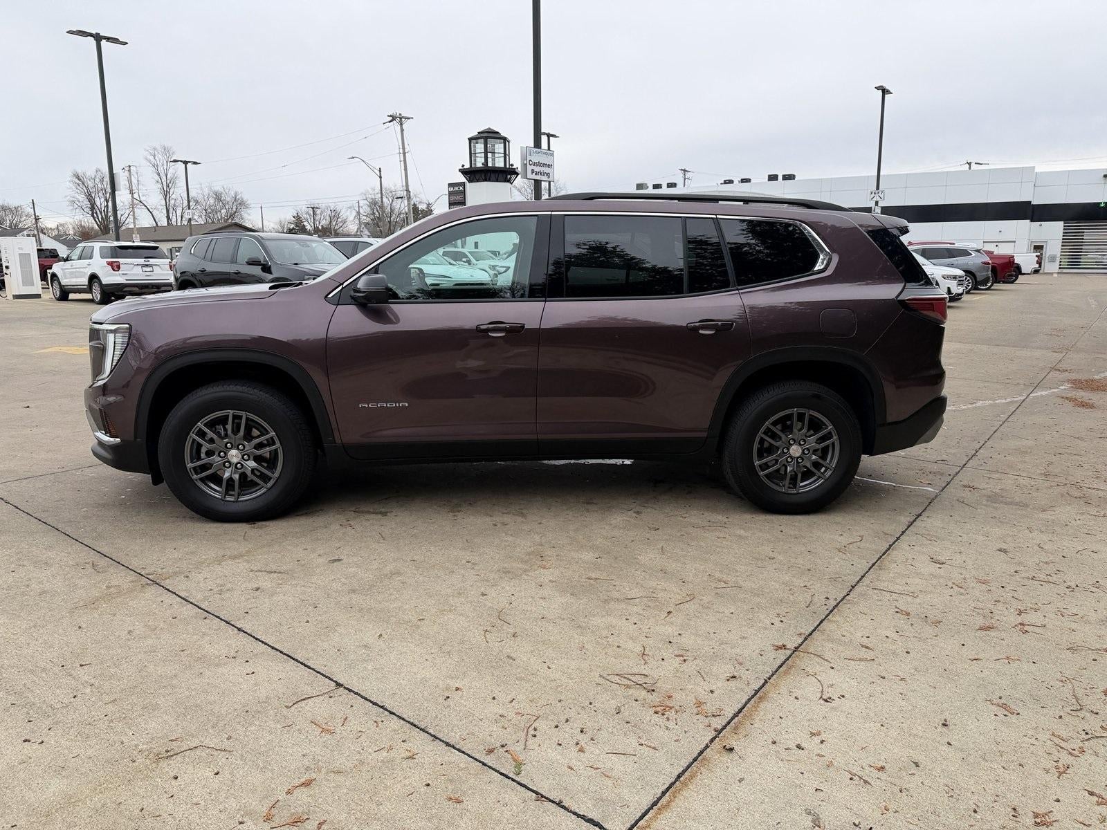 2025 GMC Acadia Elevation
