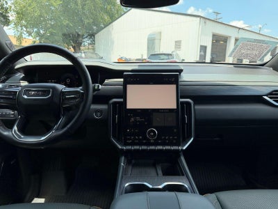 2024 GMC Acadia AT4