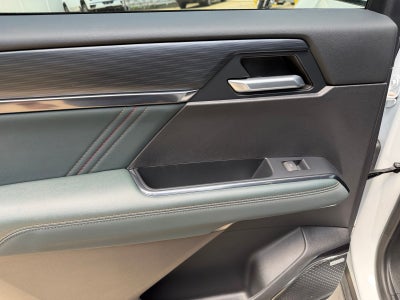 2024 GMC Acadia AT4