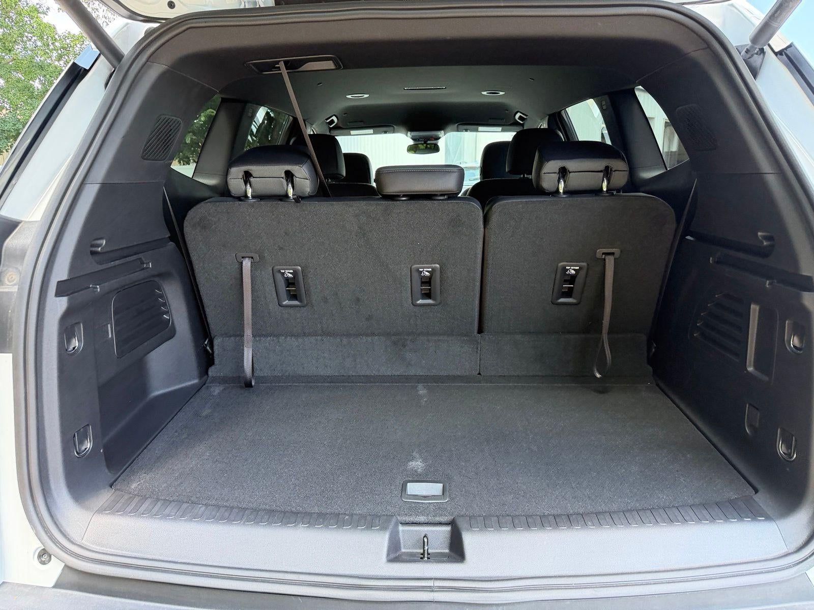 2024 GMC Acadia AT4