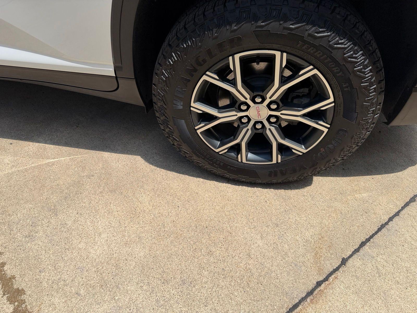 2024 GMC Acadia AT4