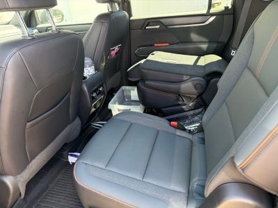 2024 GMC Acadia AT4