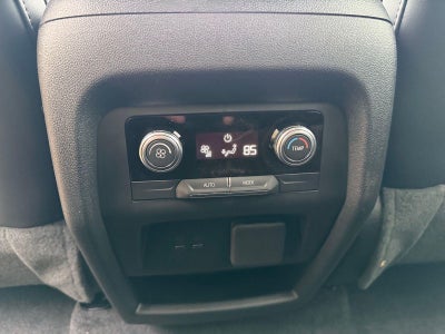 2026 GMC Acadia AWD AT4