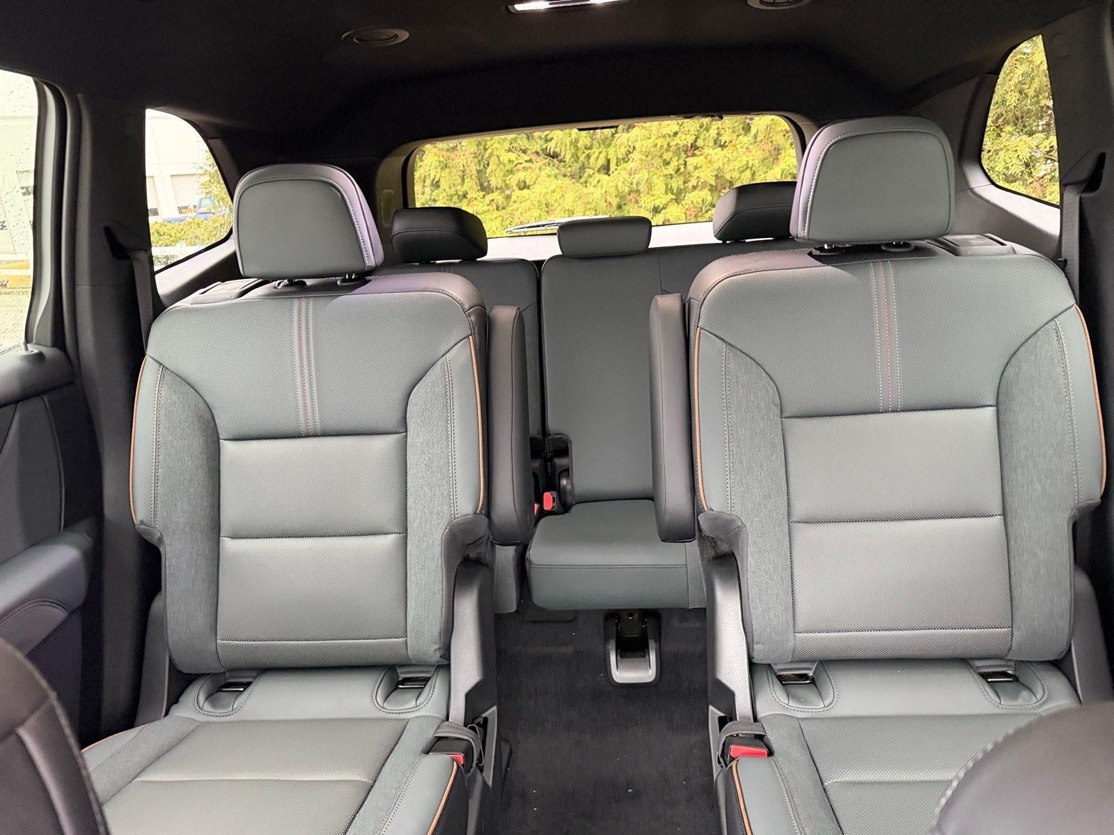 2026 GMC Acadia AWD AT4