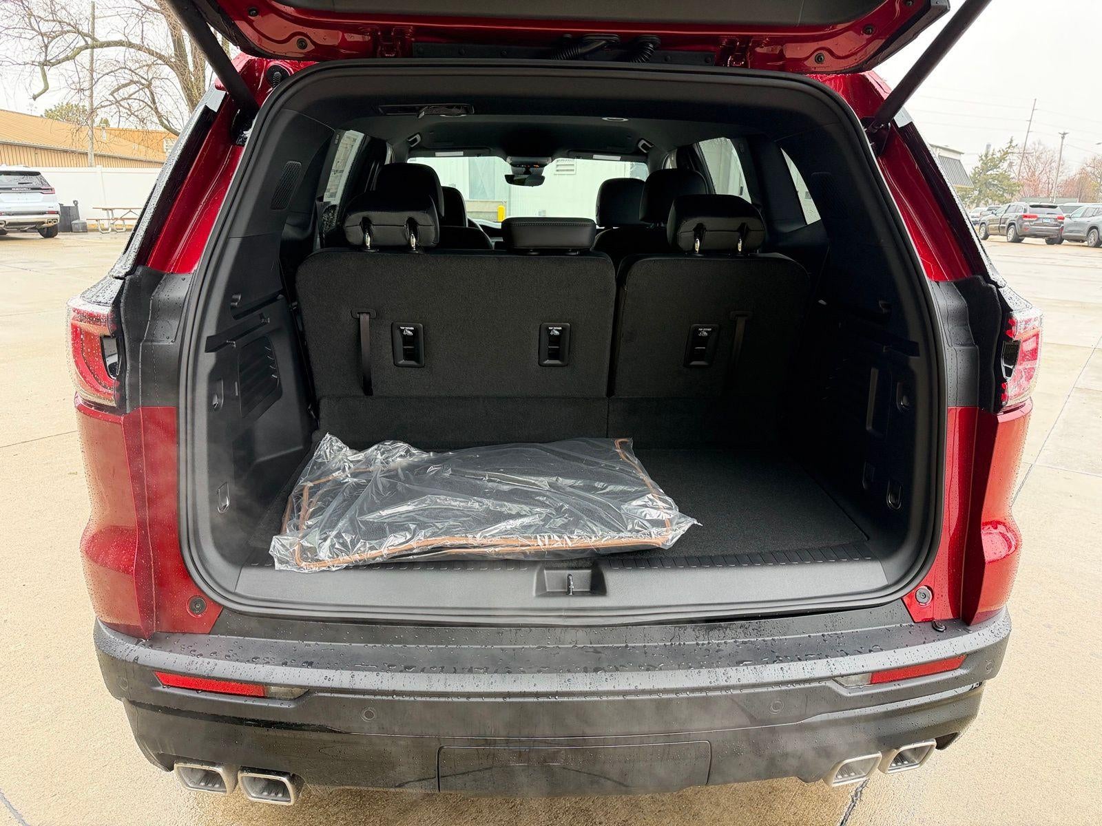 2026 GMC Acadia AWD AT4