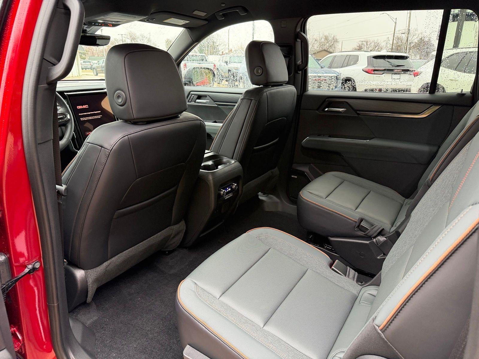 2026 GMC Acadia AWD AT4