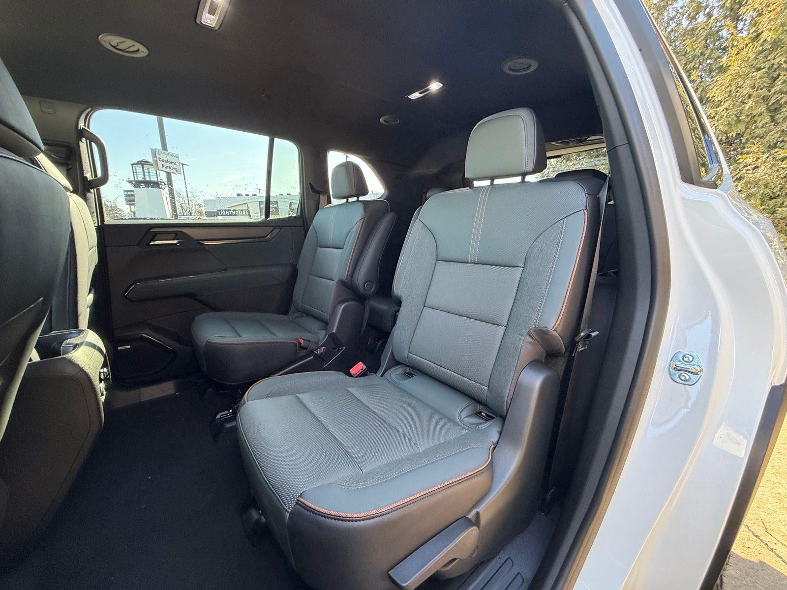 2026 GMC Acadia AWD AT4