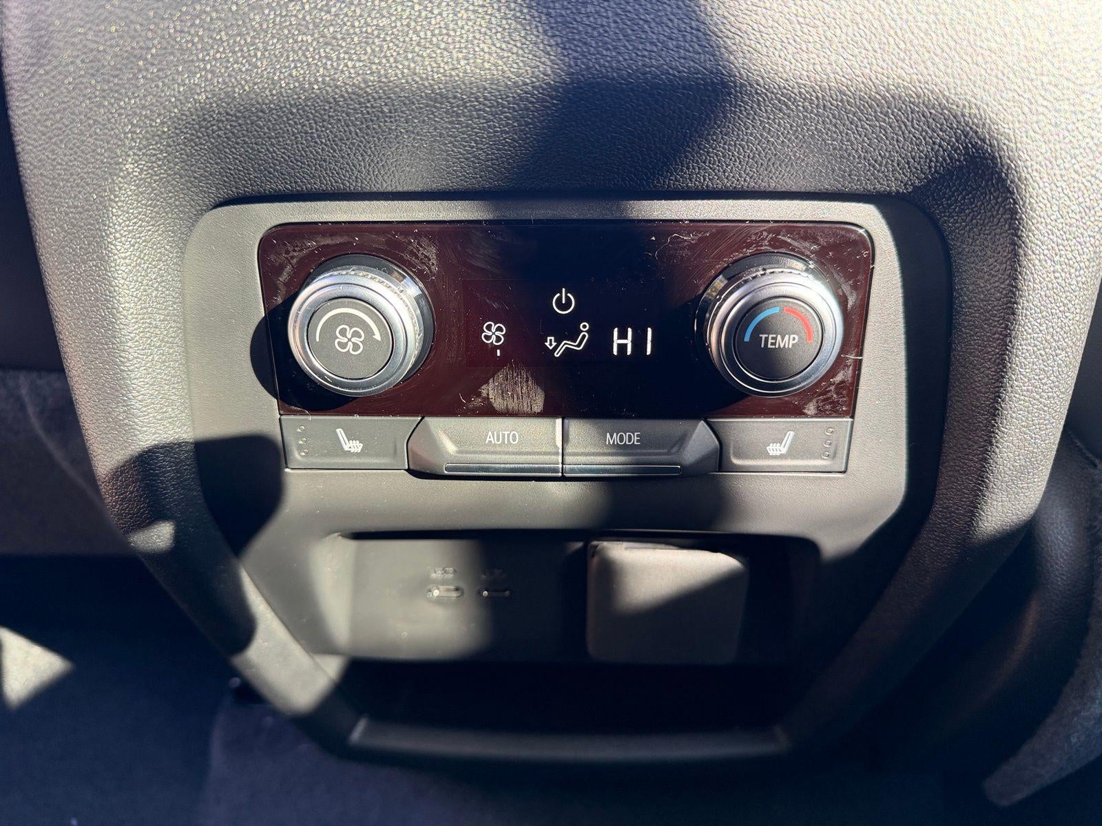 2026 GMC Acadia AWD AT4