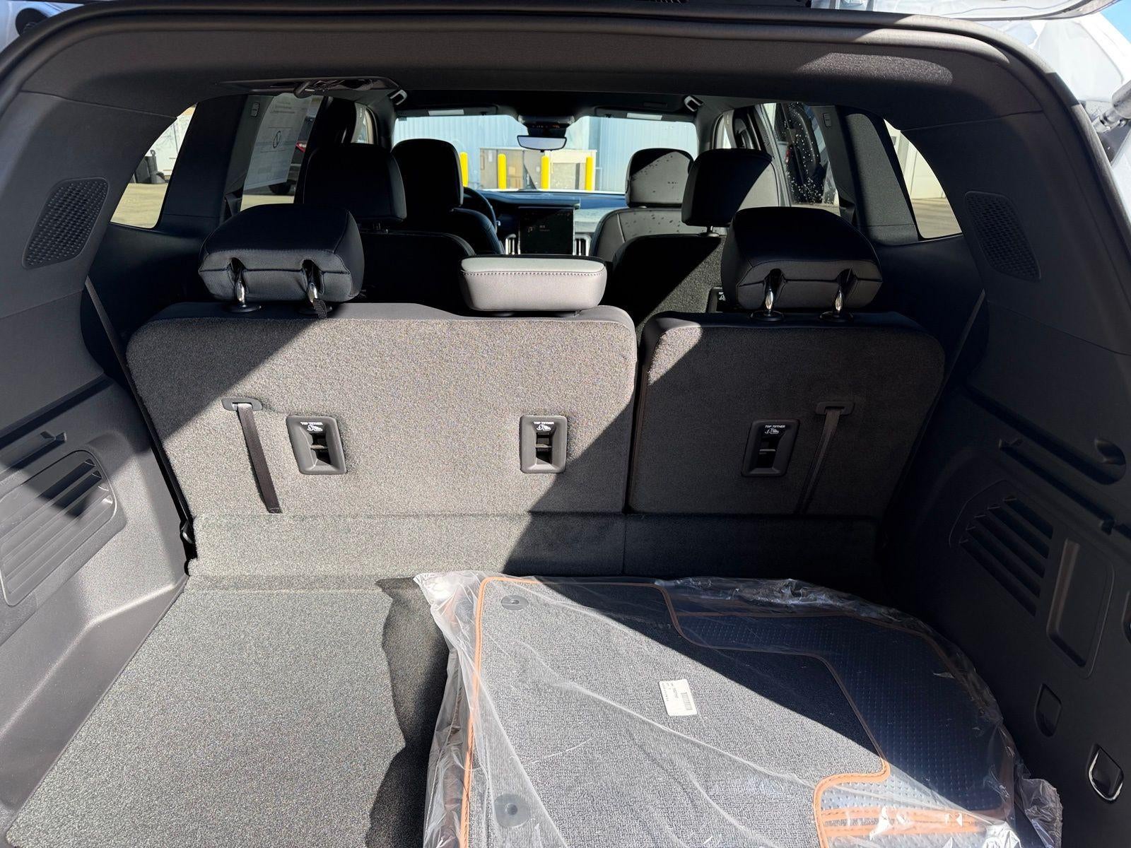 2026 GMC Acadia AWD AT4