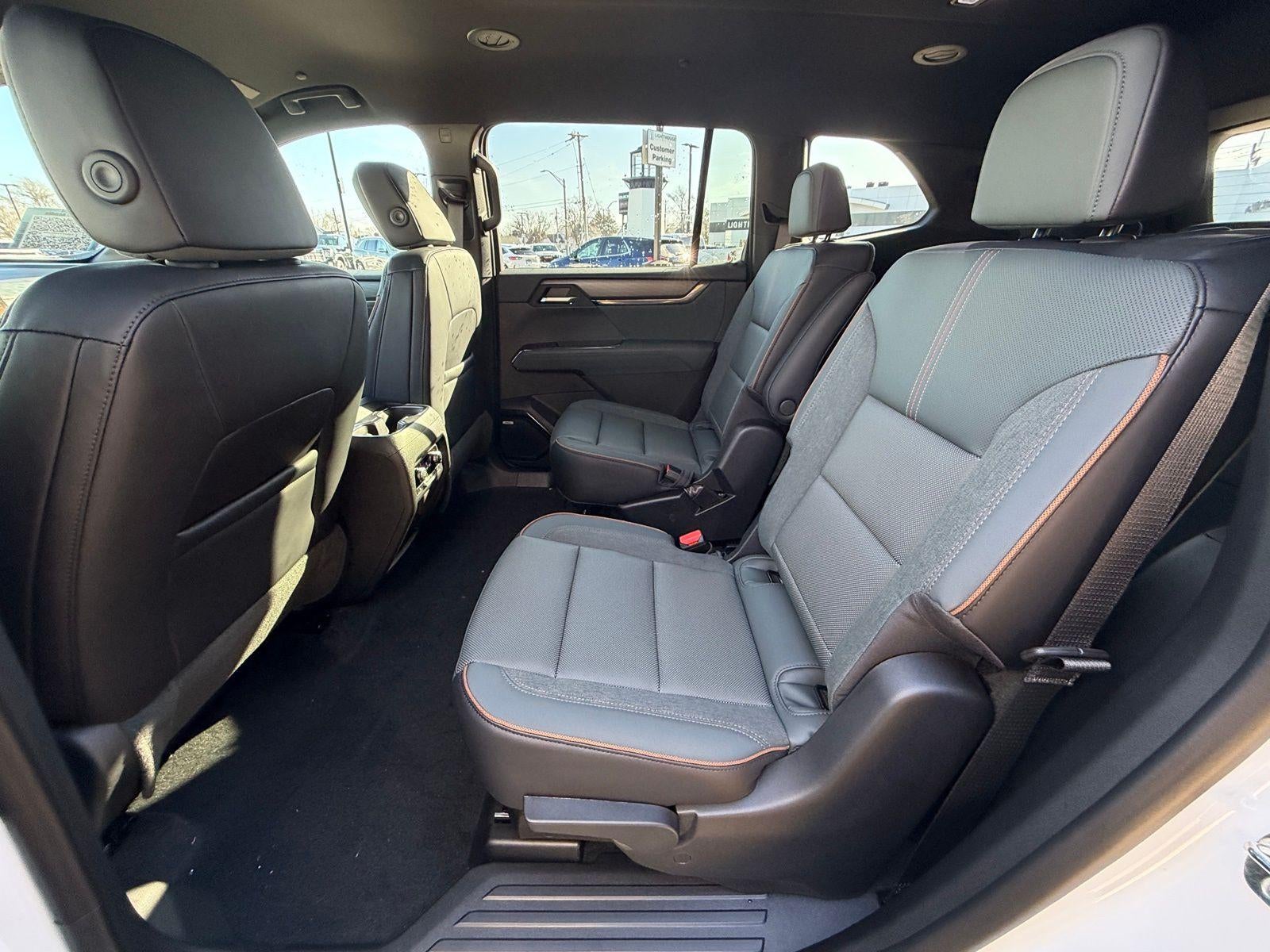 2026 GMC Acadia AWD AT4