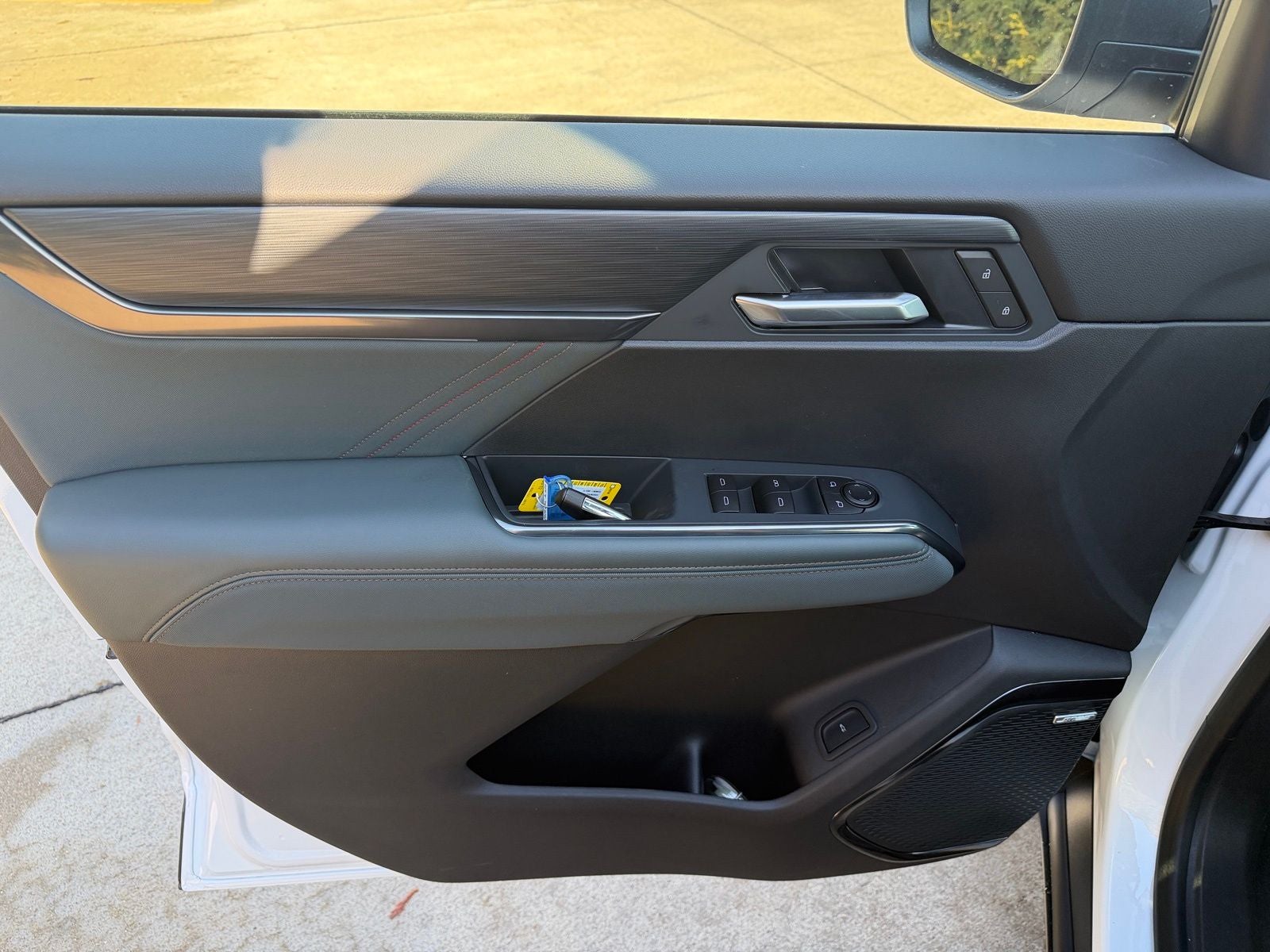 2026 GMC Acadia AWD AT4