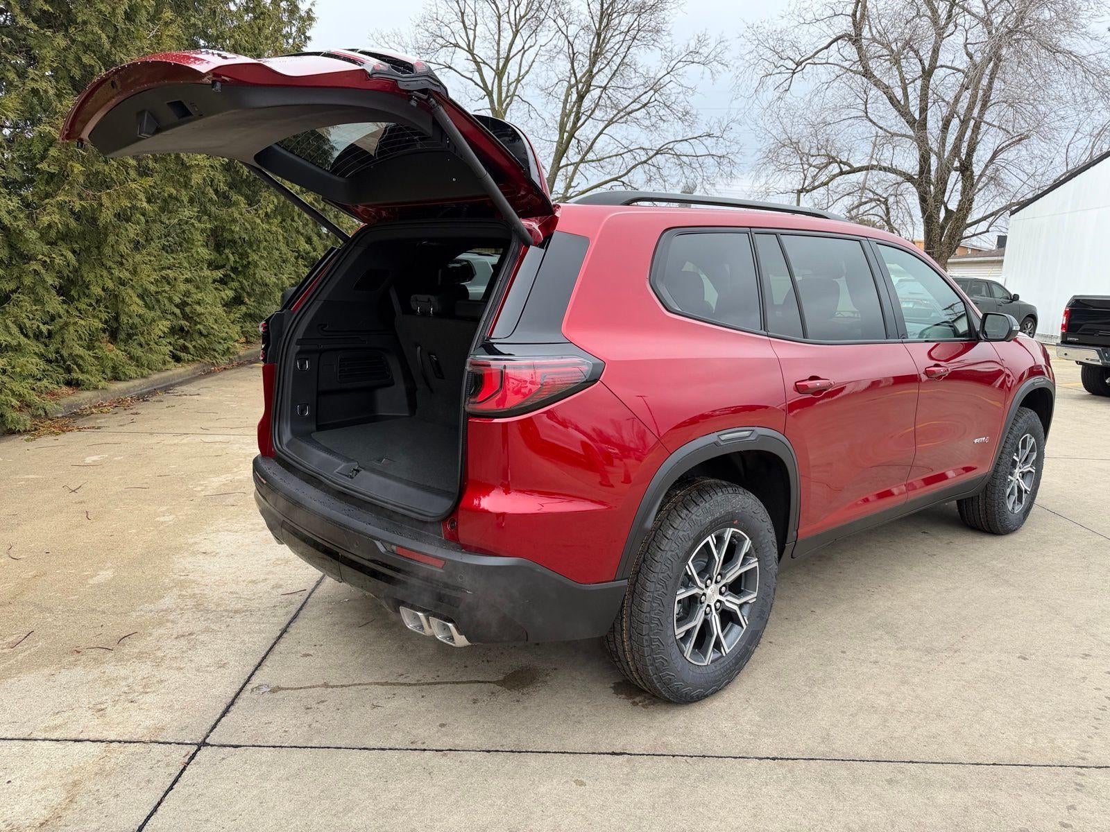 2026 GMC Acadia AWD AT4
