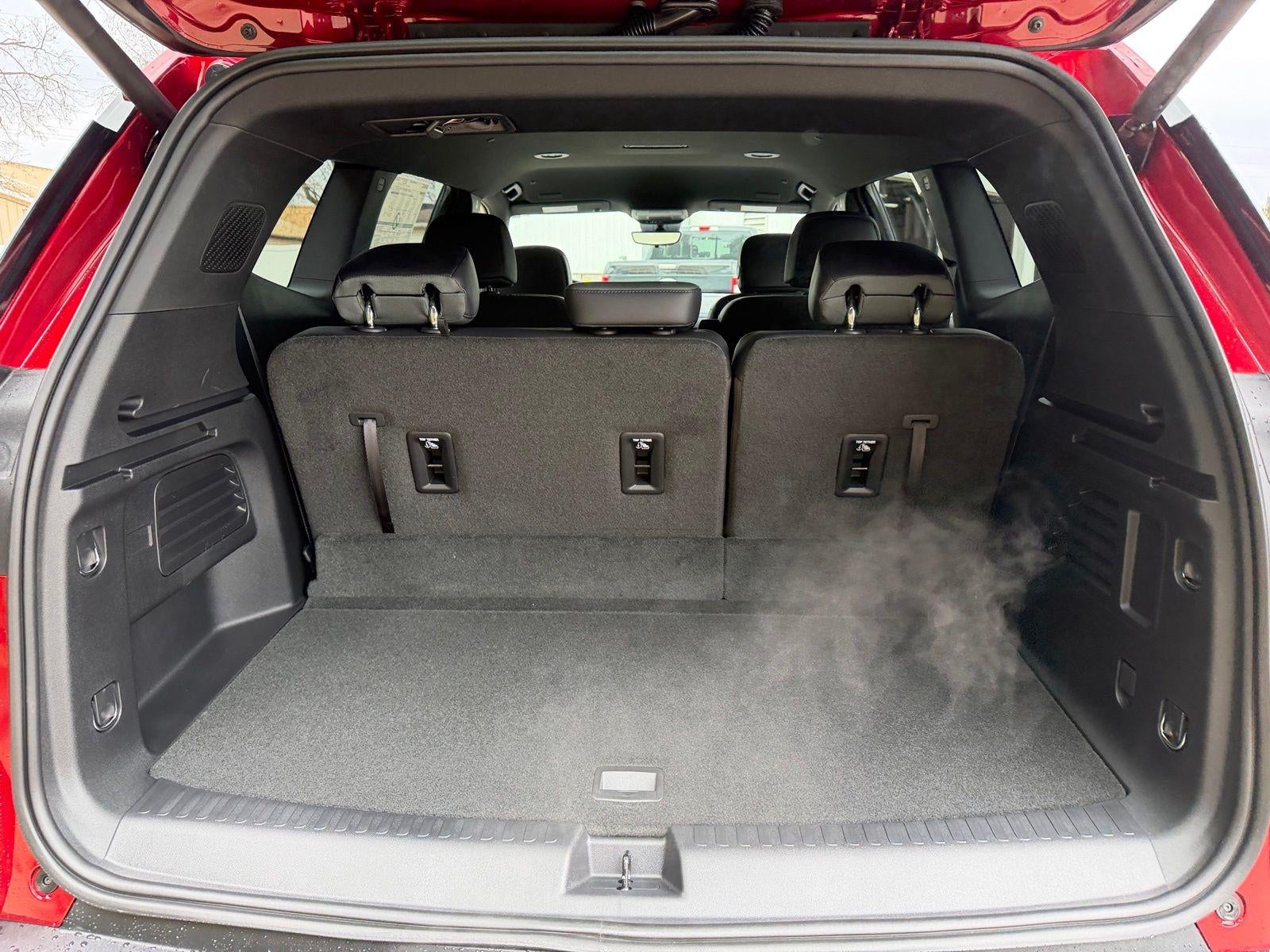 2026 GMC Acadia AWD AT4