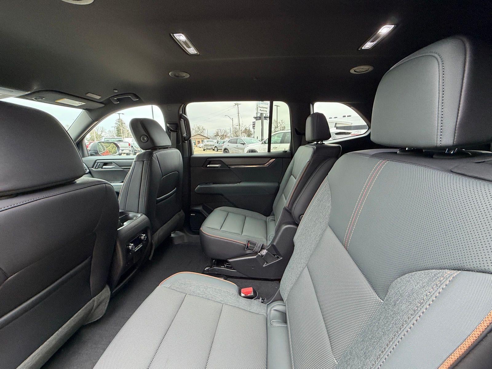 2026 GMC Acadia AWD AT4