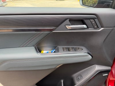 2026 GMC Acadia AWD AT4