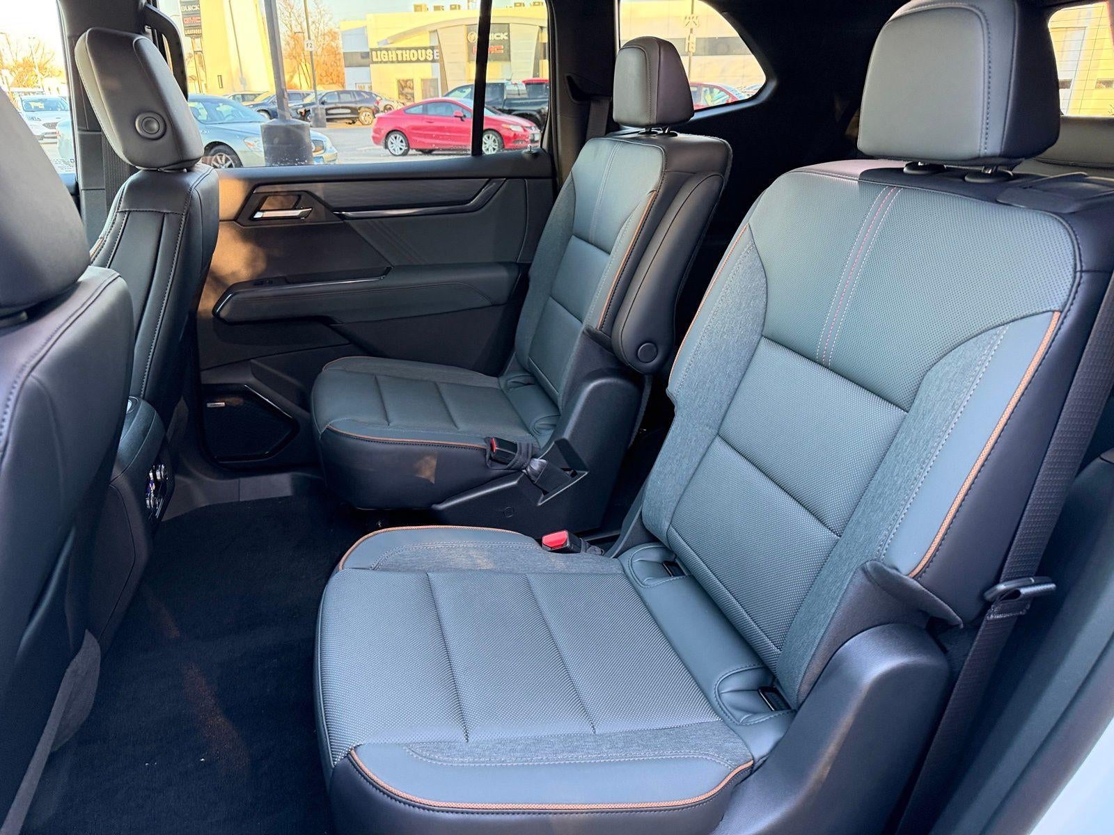 2026 GMC Acadia AWD AT4