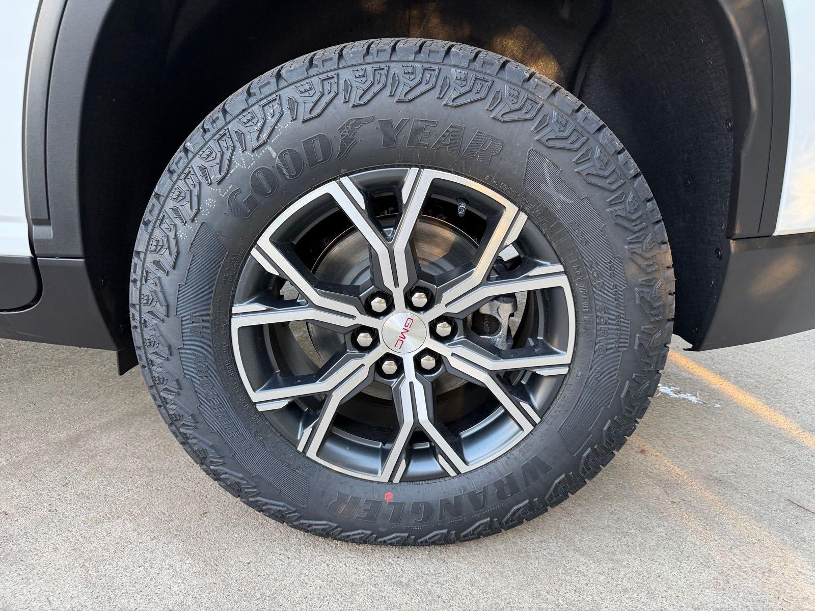 2026 GMC Acadia AWD AT4