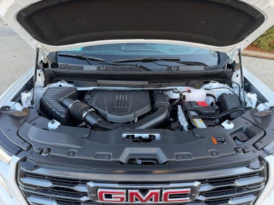 2026 GMC Acadia AWD AT4