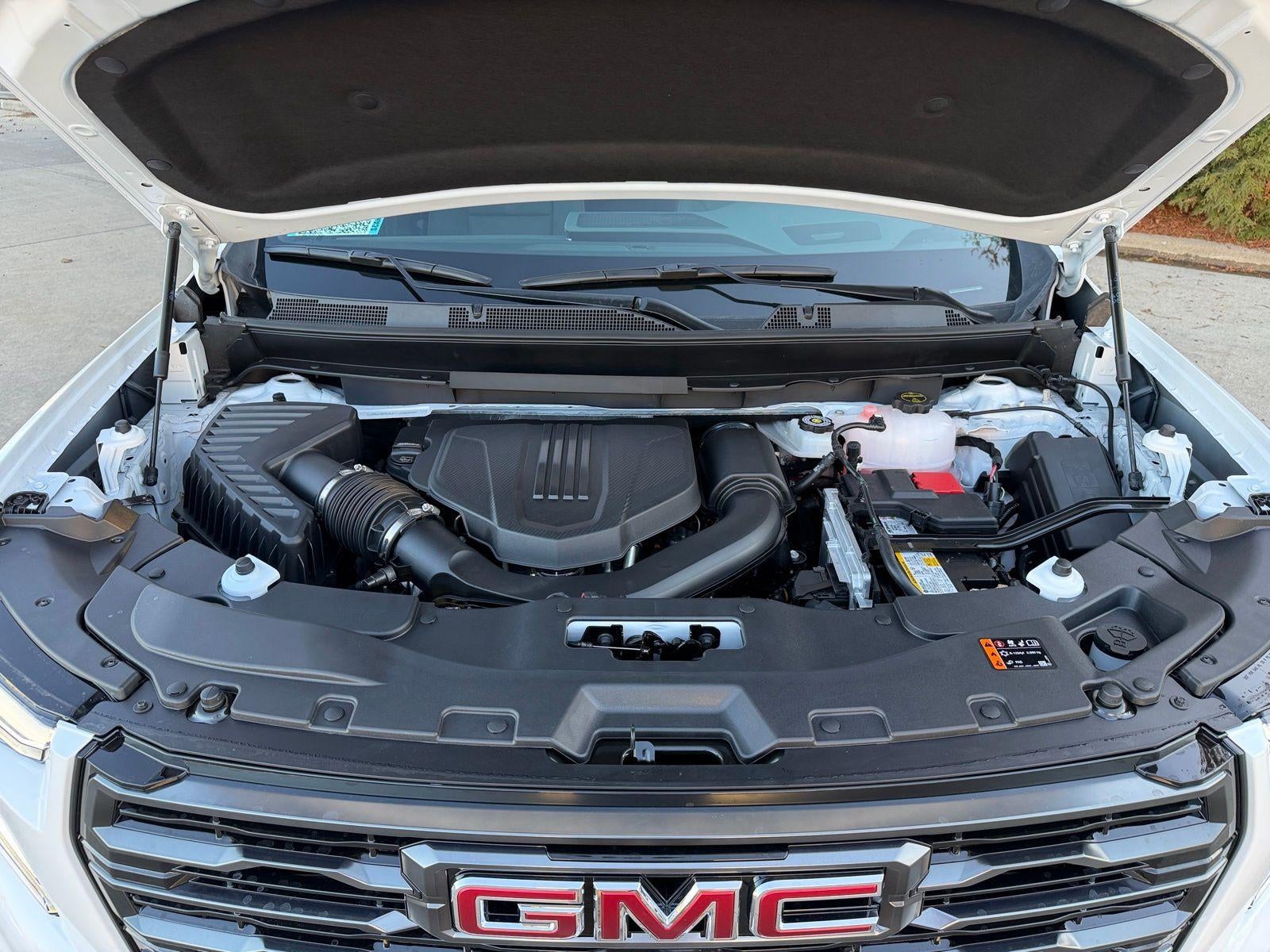 2026 GMC Acadia AWD AT4