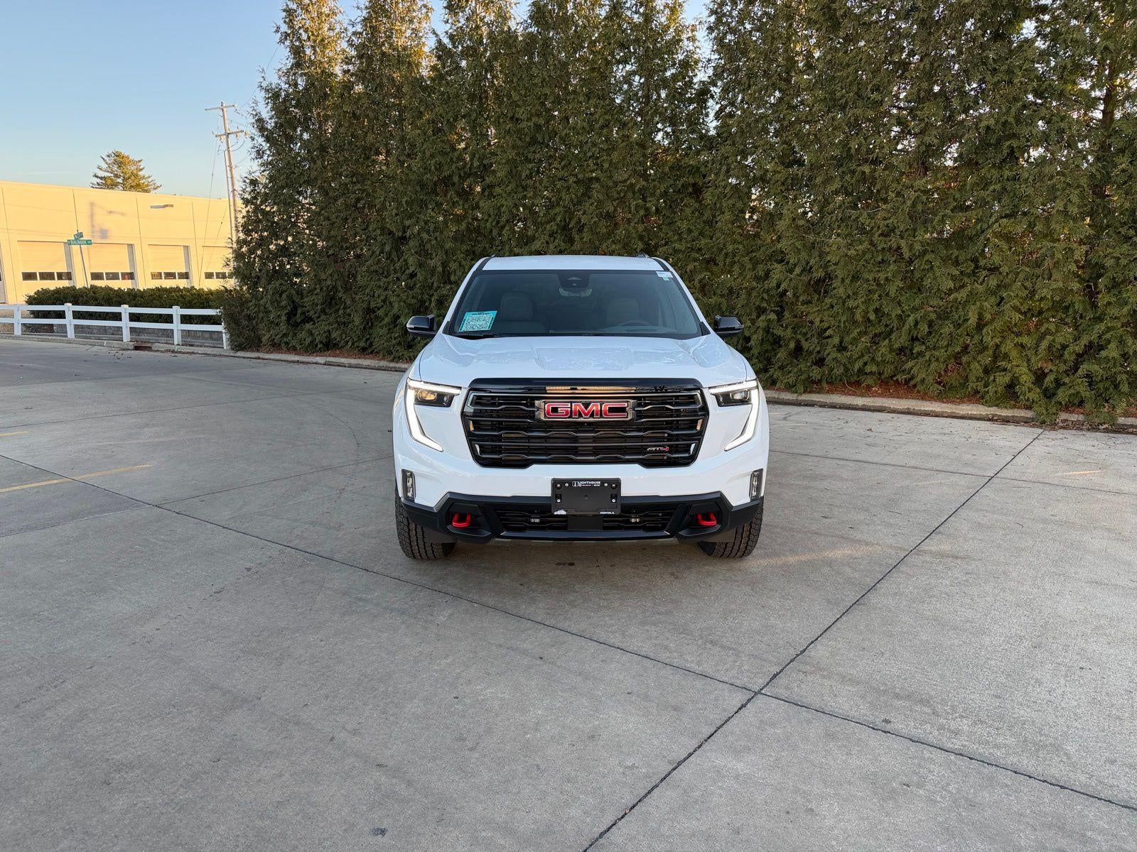 2026 GMC Acadia AWD AT4