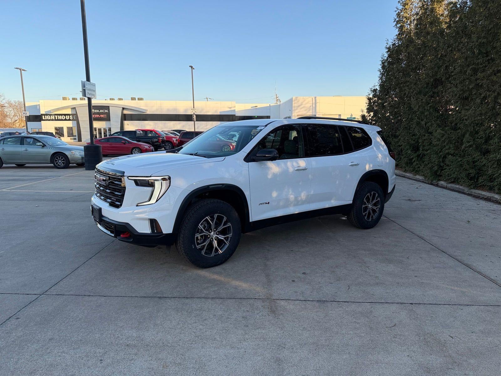 2026 GMC Acadia AWD AT4