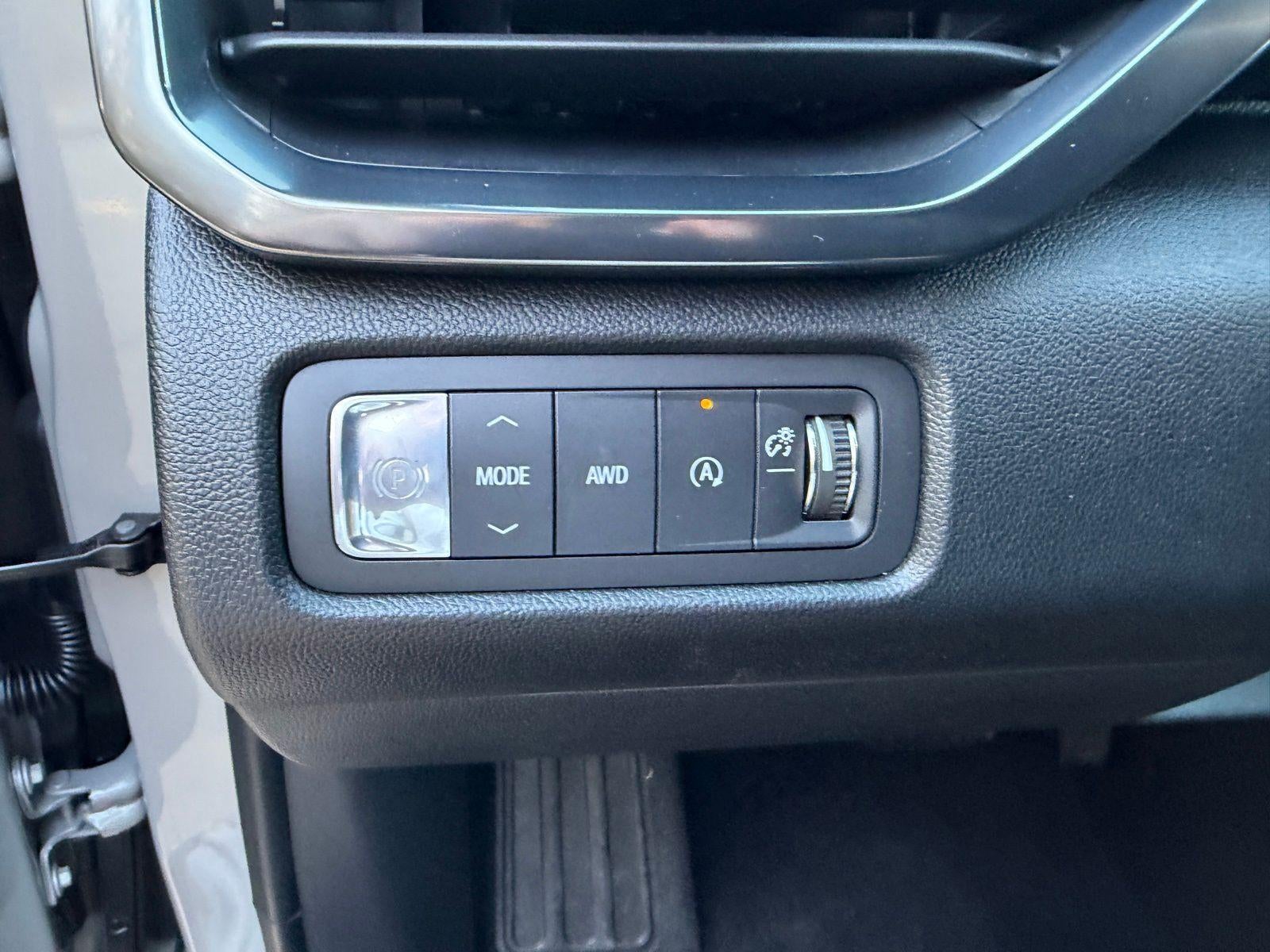 2026 GMC Acadia AWD AT4