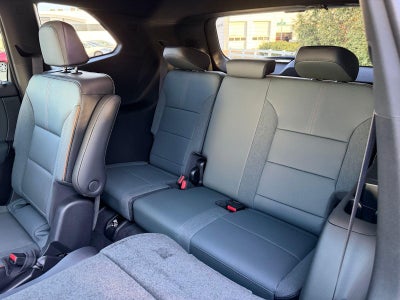 2026 GMC Acadia AWD AT4