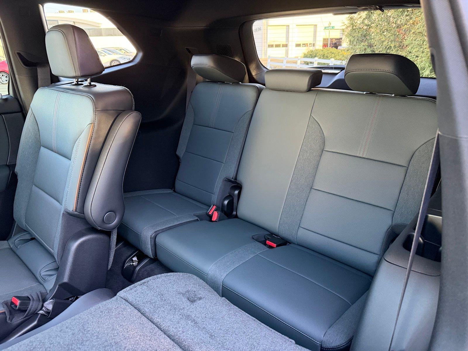 2026 GMC Acadia AWD AT4