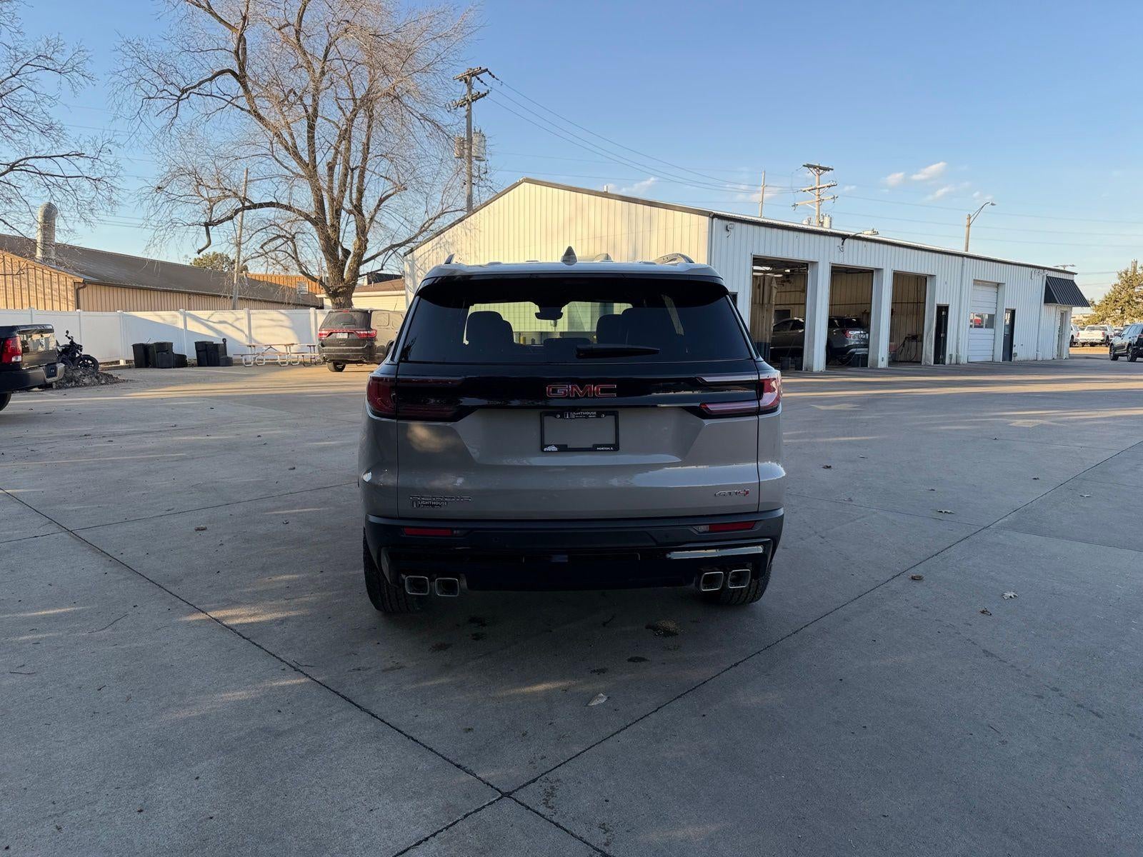 2026 GMC Acadia AWD AT4