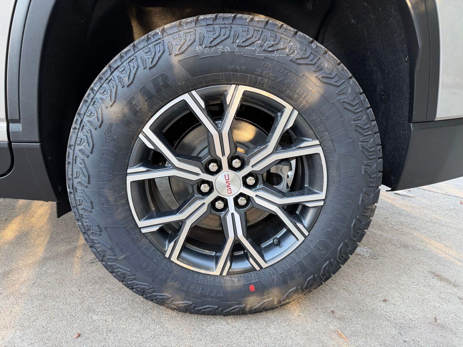 2026 GMC Acadia AWD AT4