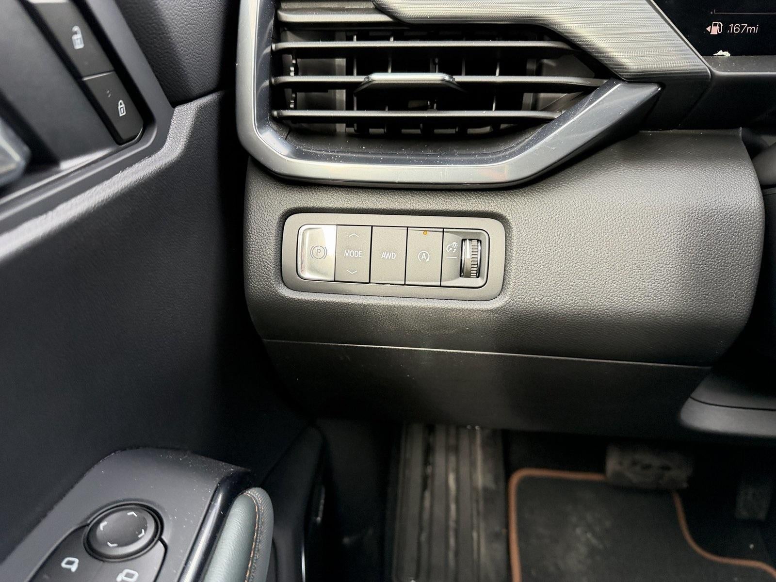 2026 GMC Acadia AWD AT4