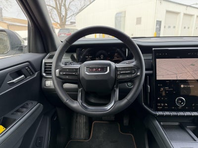 2026 GMC Acadia AWD AT4