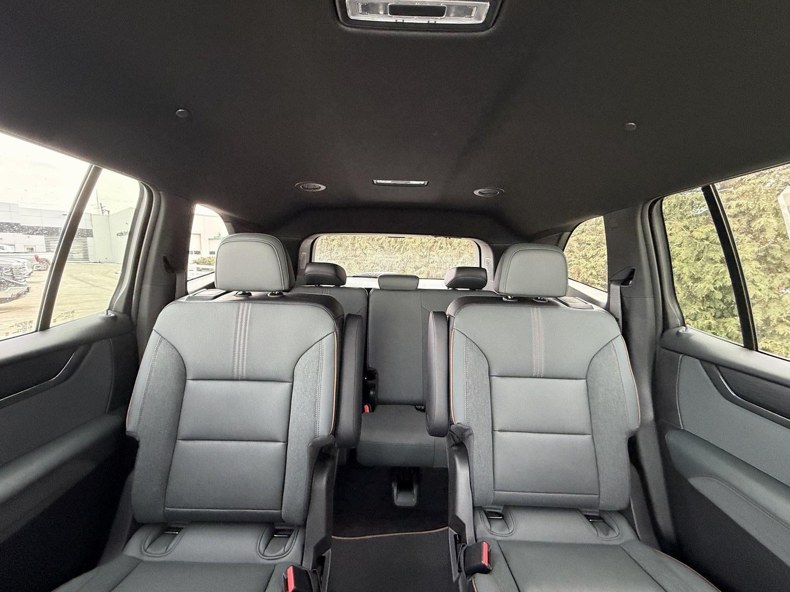 2026 GMC Acadia AWD AT4