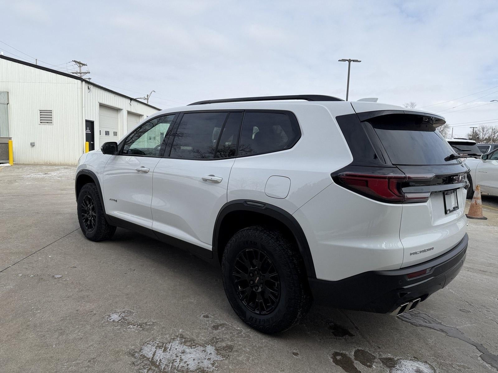 2026 GMC Acadia AWD AT4