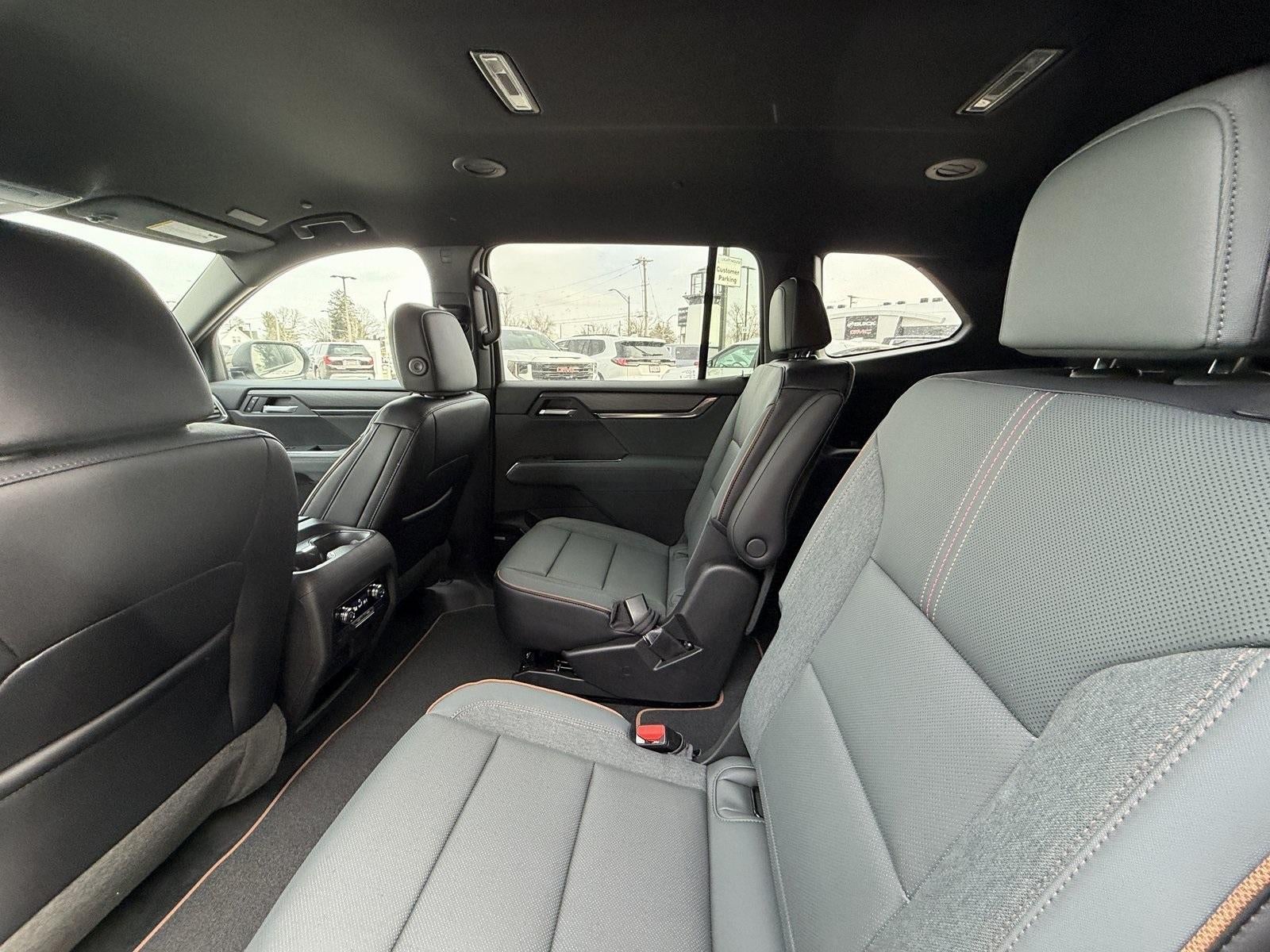 2026 GMC Acadia AWD AT4